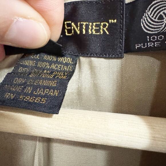 Classiques Entier Women Small Taupe 100 Wool Three Button Blazer Padded Shoulder - Picture 3 of 5